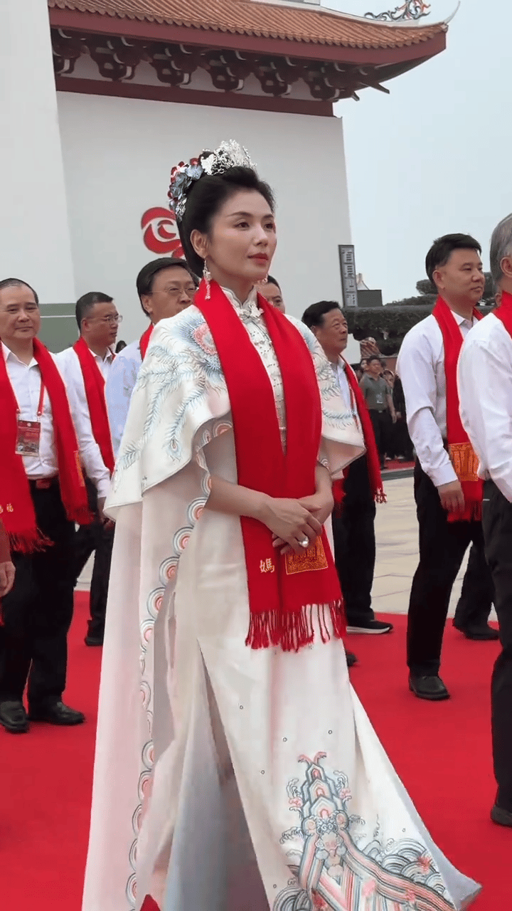 妈祖春祭大典警督护航旁边全是大人物开元棋牌试玩刘涛这排场无人能比参加(图11)